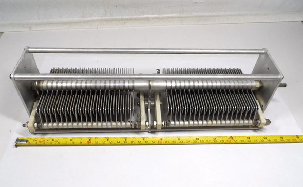 EF Johnson dual-section air variable capacitor 153-505-1 (500 DD 35). ≈40-509 pF per section @ 3500 V, 0.080" gap. Rugged Type D, 15½" long. Ideal for ham radio amplifiers & tuners. Vintage surplus.