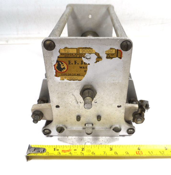 EF Johnson 70D90 Single Section Air Variable Capacitor – 27-76 pF, 9000 Volt, 0.250″ plate spacing. Genuine E.F. Johnson high-voltage single air variable ideal for ham radio transmitters, amplifiers, and antenna tuners. Rugged aluminum construction with steatite insulation, approx. 8″ L × 4¼″ W × 4″ H, ¼″ shaft. Clean used condition. Perfect for vintage restoration or high-power RF projects. Nationwide Radio & Eq. Sales – ke9pq.com.