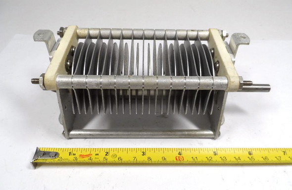 EF Johnson 100E45 (17-100 pF) Single Section Air Variable Capacitor. Genuine E.F. Johnson compact Type E single air variable ideal for ham radio transmitters, amplifiers, and antenna tuners. Rugged aluminum construction with steatite insulation, approx. 6¾″ L × 2⅝″ W × 2⅝″ H, ¼″ shaft, ~0.045″ plate spacing. Clean used condition. Perfect for vintage restoration or medium-power RF projects. Nationwide Radio & Eq. Sales – ke9pq.com