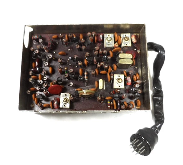 RL Drake 9-NB solid-state noise blanker board for the classic Drake TR-6 six-meter transceiver. Removed from a working TR-6. Effective against ignition and power-line pulse noise at the 9 MHz IF. Rare vintage ham radio accessory in excellent condition. Ideal for TR-6 restoration or upgrade. Authentic R.L. Drake original part.