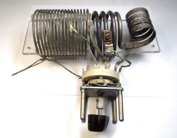 Used Air Dux PI 195-2 (Barker & Williamson) 1 kW HF Pi-network tank coil. Classic high-power inductor for 80-10 meter amateur radio amplifiers and transmitters. Excellent condition vintage piece ideal for homebrew 813, 4-400A, or 3-500Z linear amplifiers