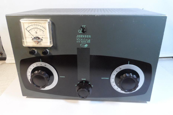 E.F. Johnson Viking Kilowatt Matchbox 250-30 antenna tuner with SWR meter and directional coupler. Very good condition classic high-power balanced tuner for ham radio.
E.F. Johnson Viking Kilowatt Matchbox 250-30 antenna tuner with SWR meter and directional coupler. Very good condition classic high-power balanced tuner for ham radio.