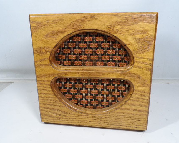 Vintage Realistic 40-1272D 10" 8 Ohm full-range speaker driver in beautiful custom solid Oak wood cabinet. Made in Thailand (11A4). Warm musical sound with good bass extension. Perfect extension speaker, floor monitor or vintage hi-fi project. Radio Shack classic, tested and working. Solid Oak adds premium look and tone!