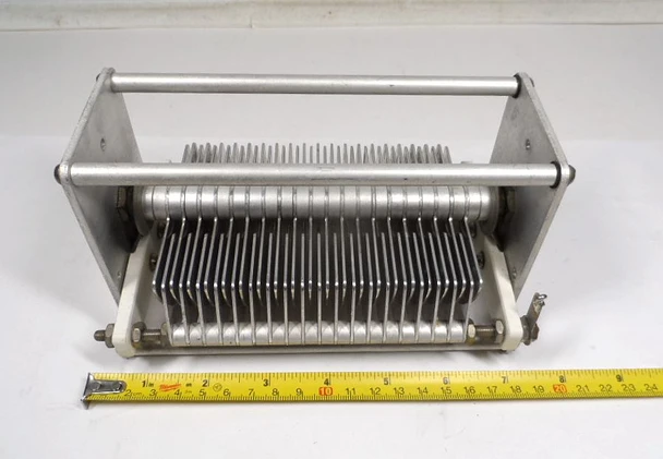 EF Johnson 500 pF Single Section Air Variable Capacitor – 36-500 pF. Genuine E.F. Johnson Co. compact single air variable ideal for ham radio transmitters, amplifiers, and antenna tuners. Rugged aluminum construction with steatite insulation, approx. 8″ L × 4″ W × 4″ H, ¼″ shaft. Clean used condition. Perfect for vintage restoration or high-power RF projects. Nationwide Radio & Eq. Sales – ke9pq.com.