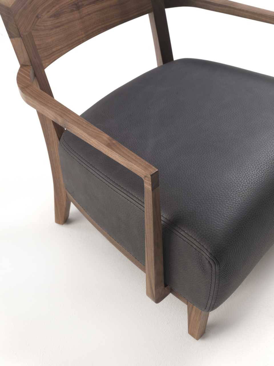 Wilma Armchair
