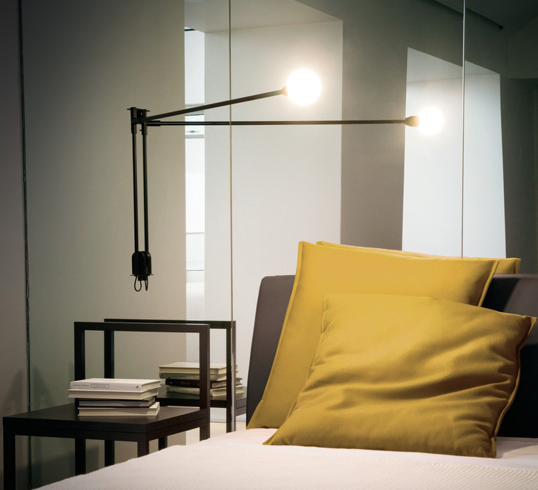 Mini Potence Pivotante Wall Lamp