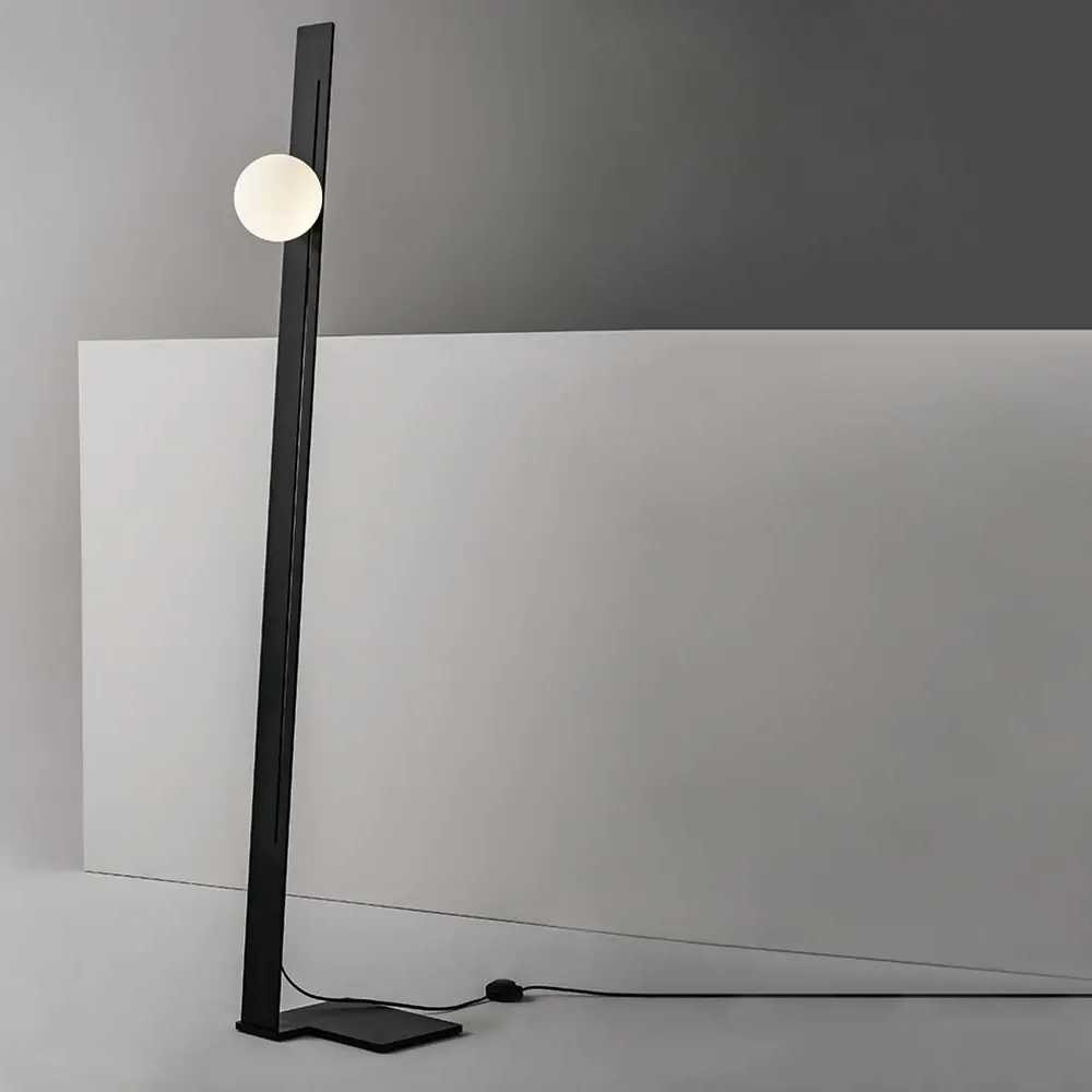 Suspense Floor Lamp