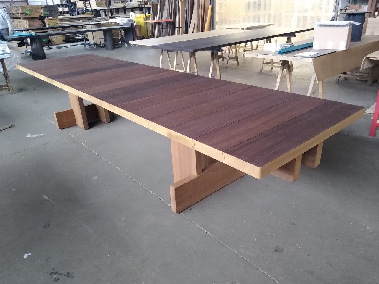 Kombinat Dining Table