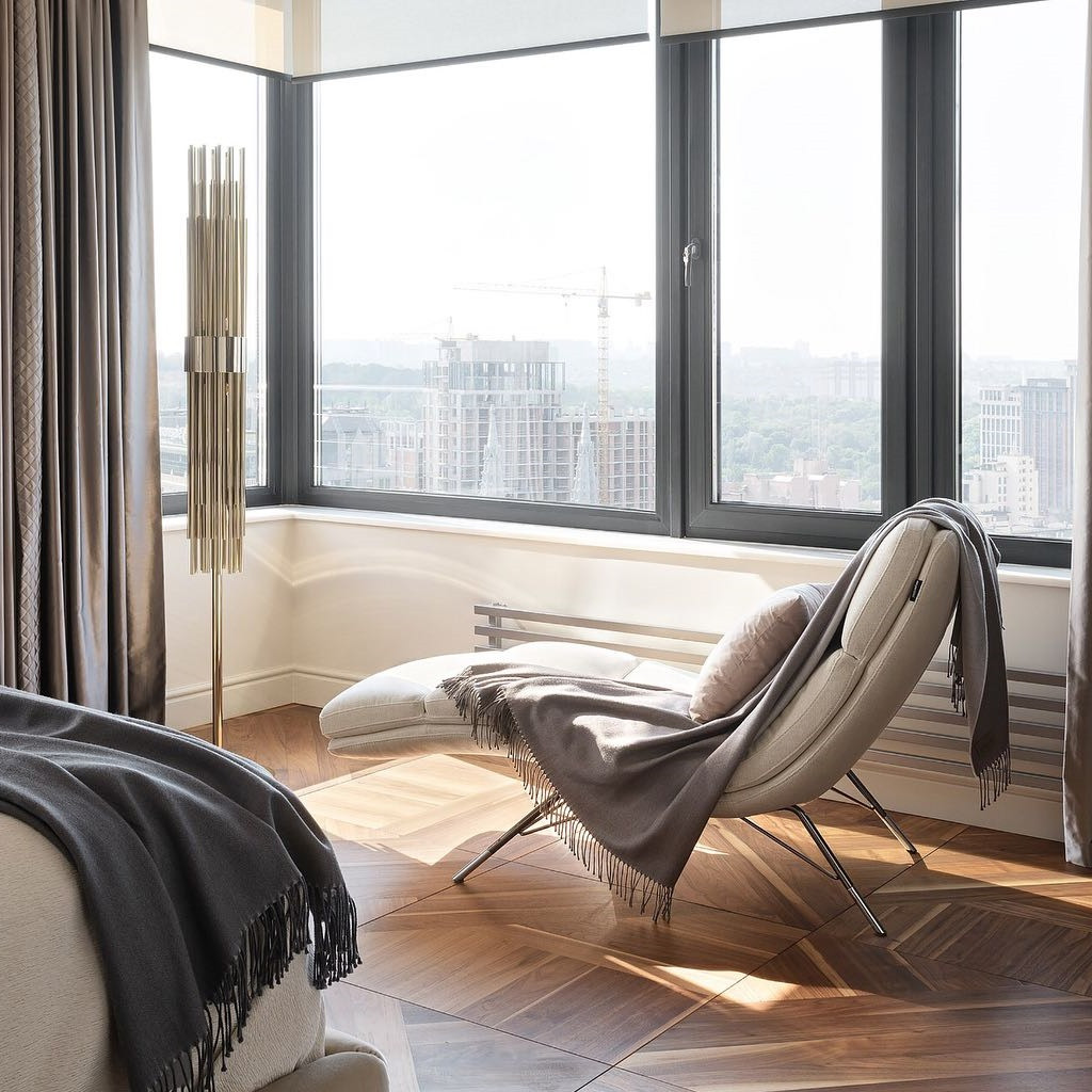 Streamline Floor Lamp