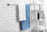 How to pick sturdy and stylish bathroom towel rails