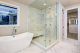 How to pick the right bath shower screens