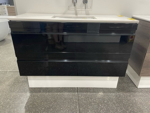 OLIVIA GLOSS BLACK VANITY OLIVIA GLOSS BLACK VANITY