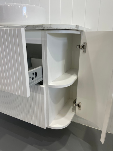 ALEXANDRA - CURVED - MATTE WHITE WALL HUNG VANITY 4D 1800