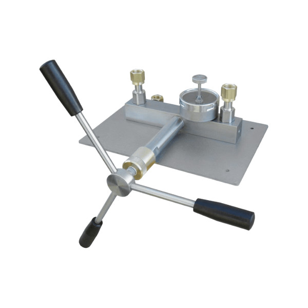 Type P700.G2 - Table top test pumps with spindle wheel / Pressure range up to 700 bar
