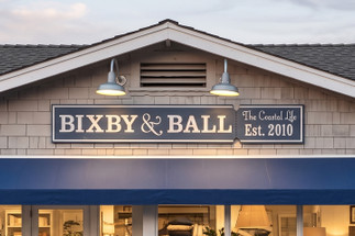 Accomplish style while illuminating signs, architectural elements, and access points.