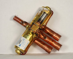 Friedrich 25018305 Reversing 4-Way Valve Body Friedrich 25018305 Reversing 4-Way Valve Body