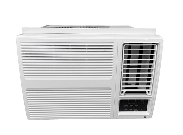 Amana AE093J35AA 8700 BTU 10.9 CEER, 12.4 EER Window Air Conditioner with Electric Heat - R32 Refrigerant - 208/230V 