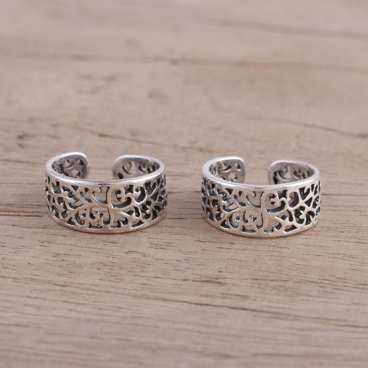Toe rings | Toe ring designs, Silver toe rings, Toe rings