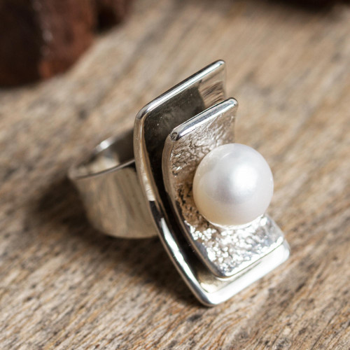 Modern Cultured Pearl Cocktail Ring from Mexico 'Glowing Mystery'