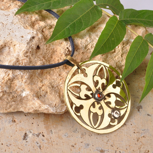 Clover-Themed Brass Pendant Necklace with Carnelian Stone 'Palatial Clover'