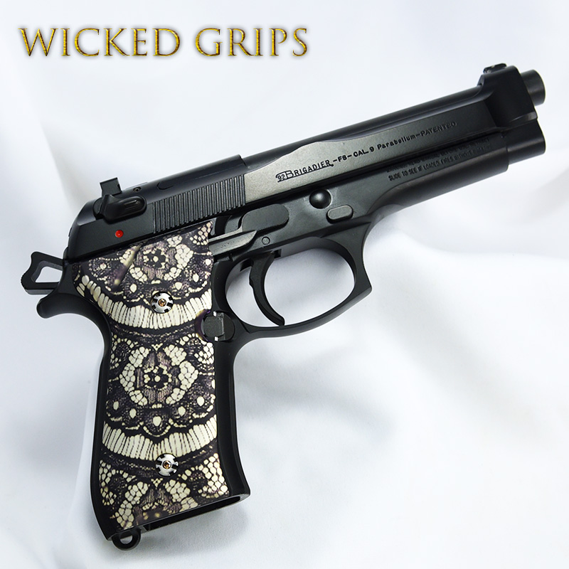 Beretta 92FS Nickel, Black Grips