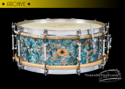 1929-1930 Ludwig Standard-Sensitive Model  Rainbow Pearl / Peacock II Snare :  5 x 14  