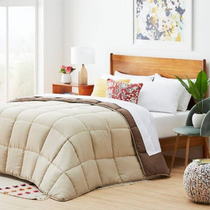 Twin All Seasons Beige/Brown Reversible Polyester Down Alternative Comforter Q280-TWSM3799