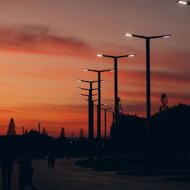 The Difference Between Street Lights and Lamp Posts