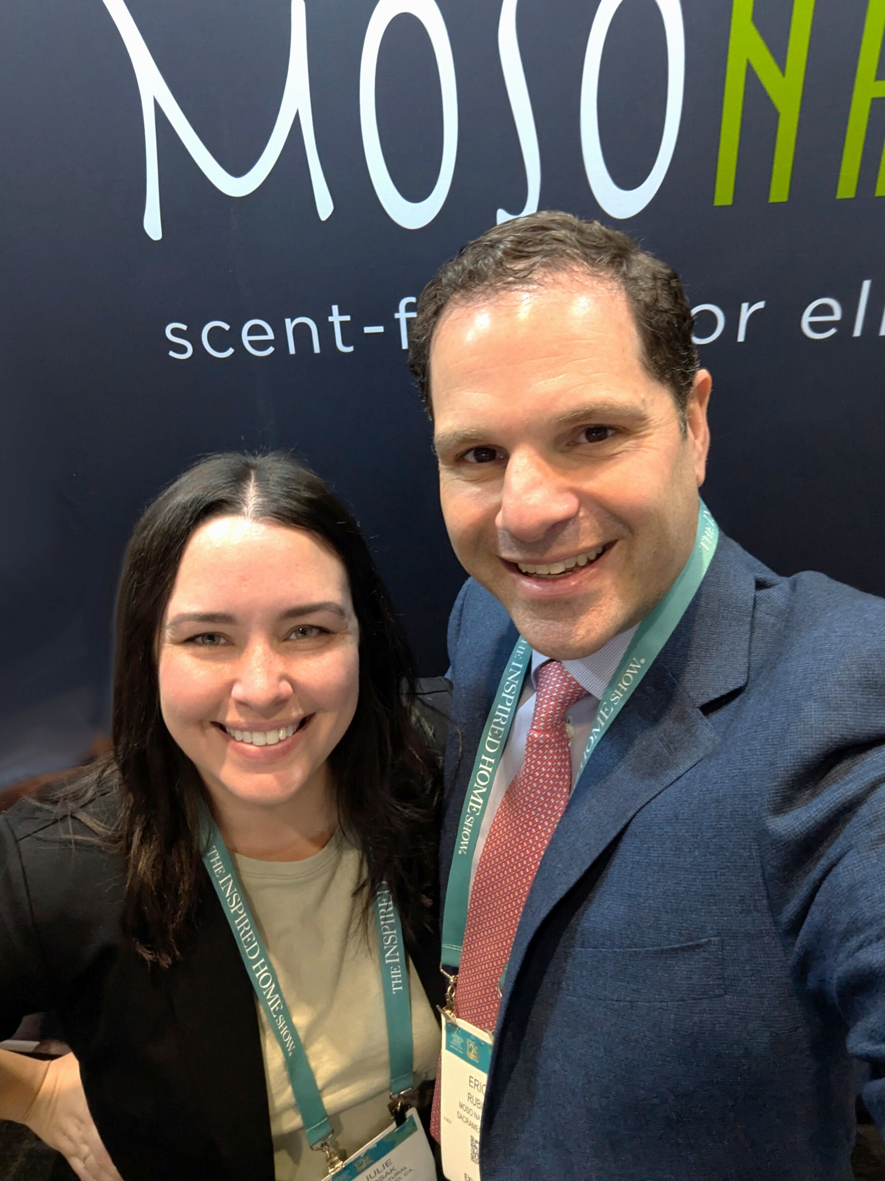 COO Julie Bosak and CEO Eric Rubin at a tradeshow
