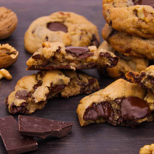 vegan walnut and dark chocolate cookie lifestyle