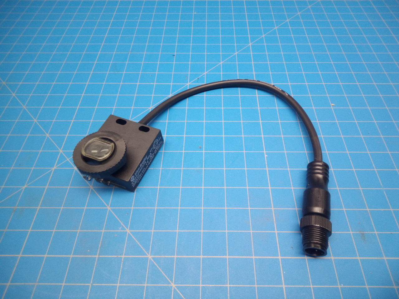 Allen-Bradley 44RSP-2KBE3-F4 Photoelectric Sensor - P02-000182