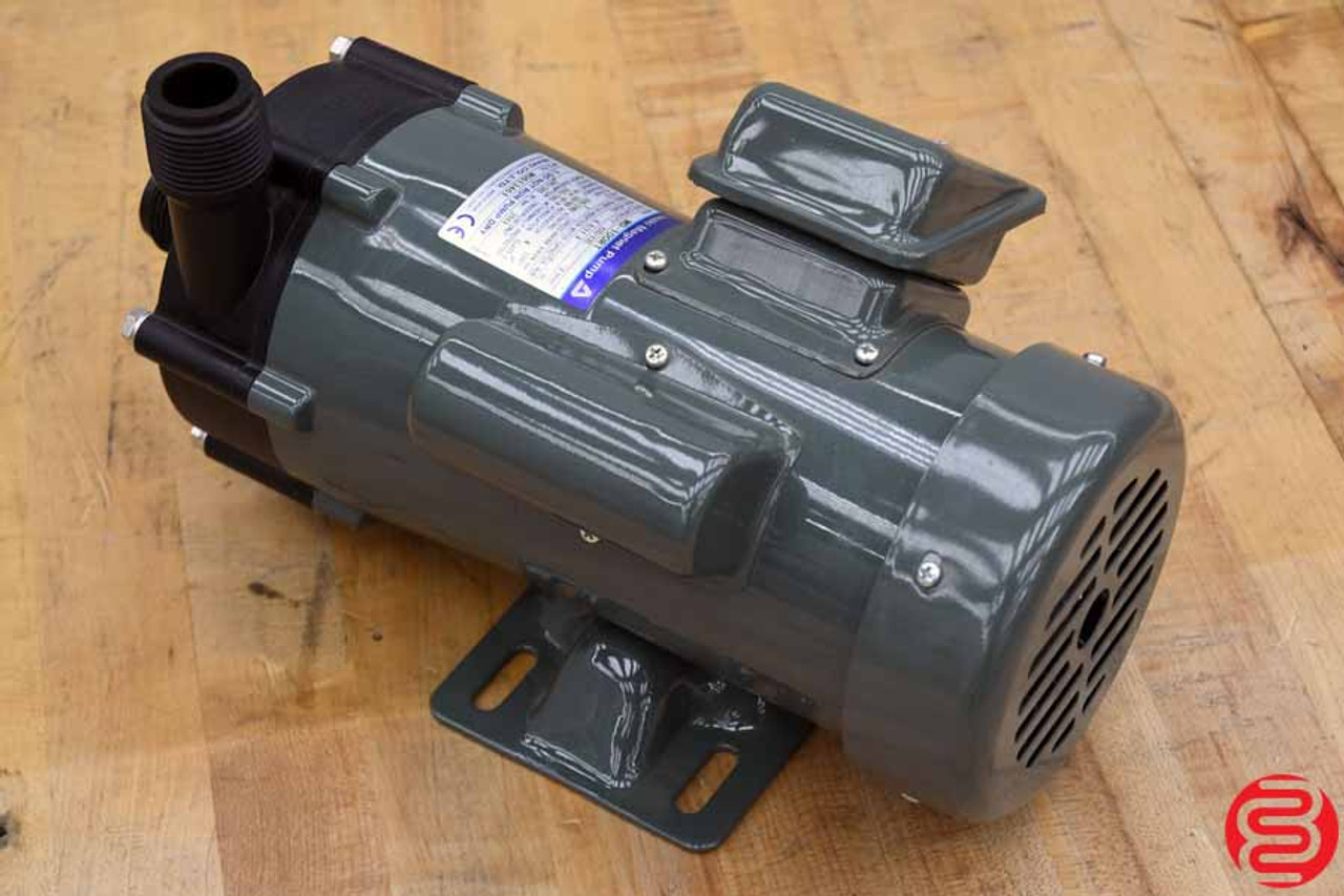 Iwaki 2 Pole 220/240V 255/265W 3170/3220 RPM Magnet Pump MD-100RT