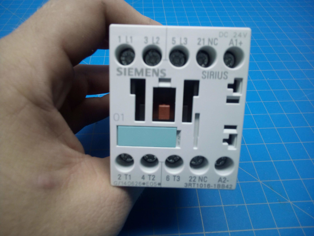 Siemens Contractor 3RT1016-1BB42 - P01-000144