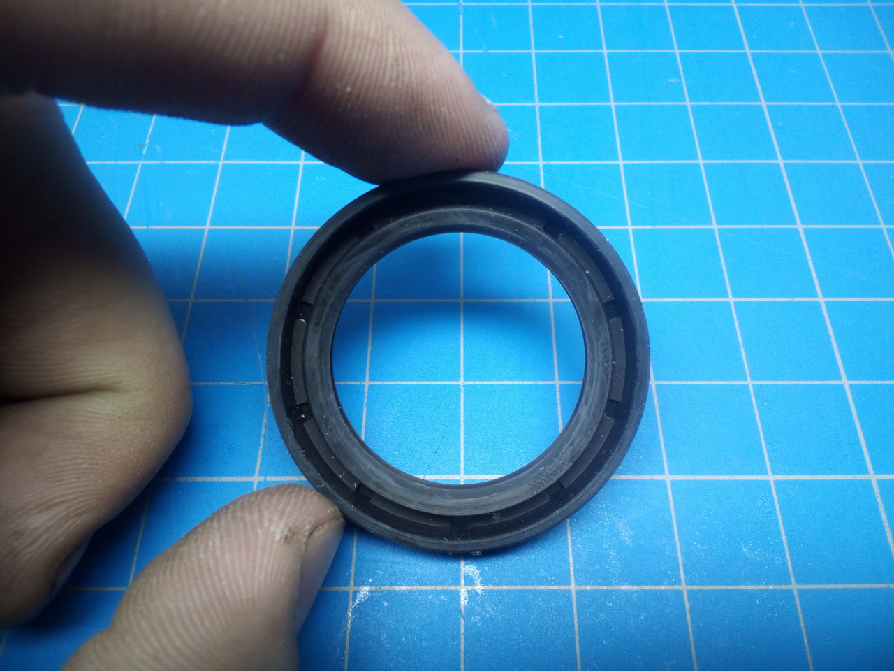 Harwal Oil Seal 30x42x6  A16952