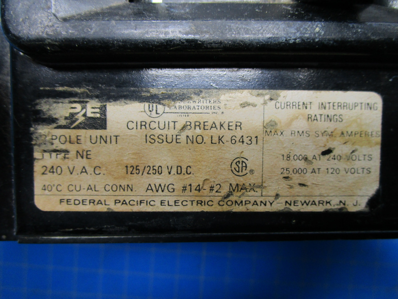 Federal Pacific Electric Company Type NE 3 Pole 30 Amp 250 Volt Circuit Breaker P02-000908