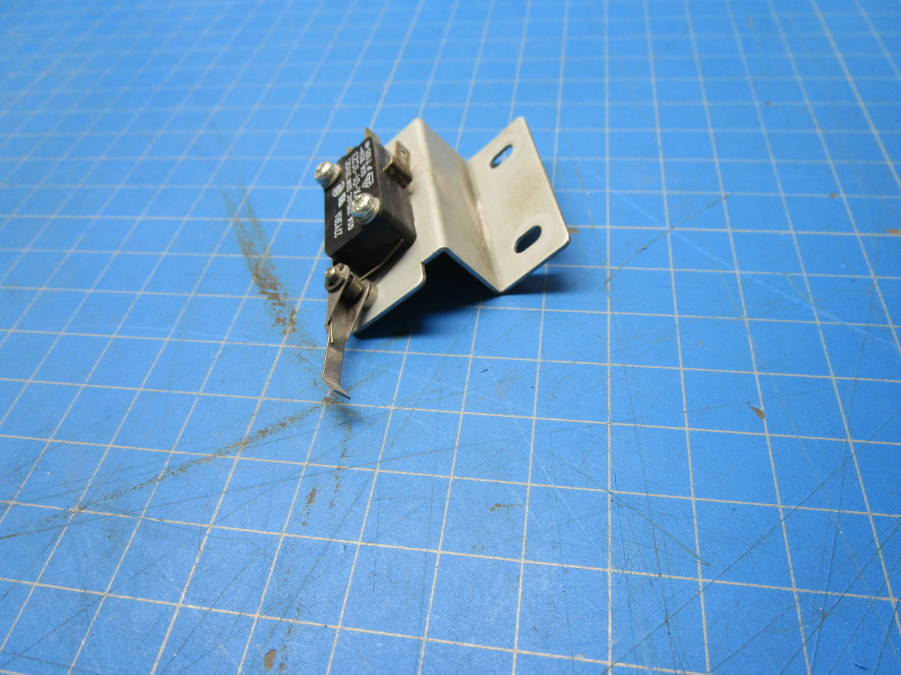 Duplo long arm micro switch 0.1A250VAC P02-001038