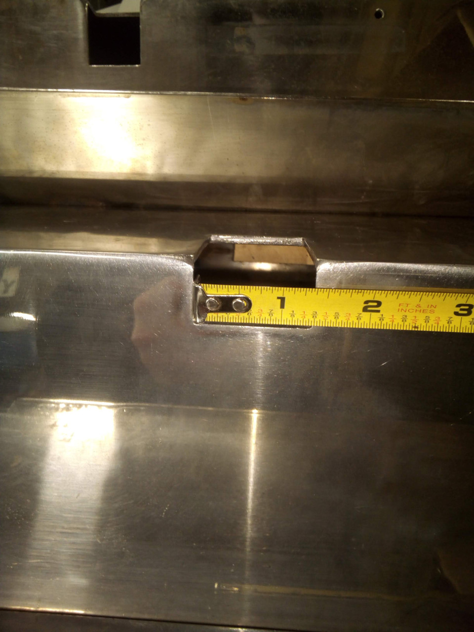 SADDLE TABLE STITCHER