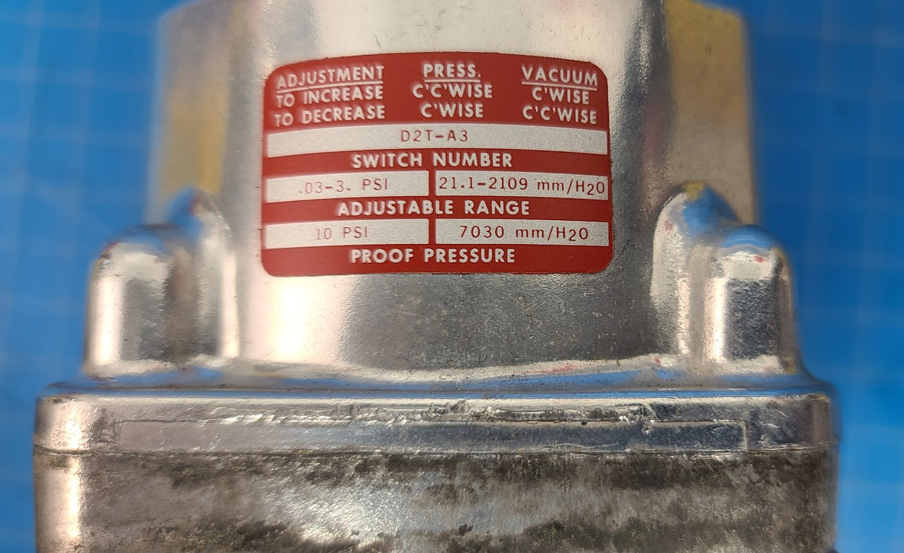 Barksdale .03-3PSI 125-480VAC 10/3AMP Pressure Switch D2T-A3