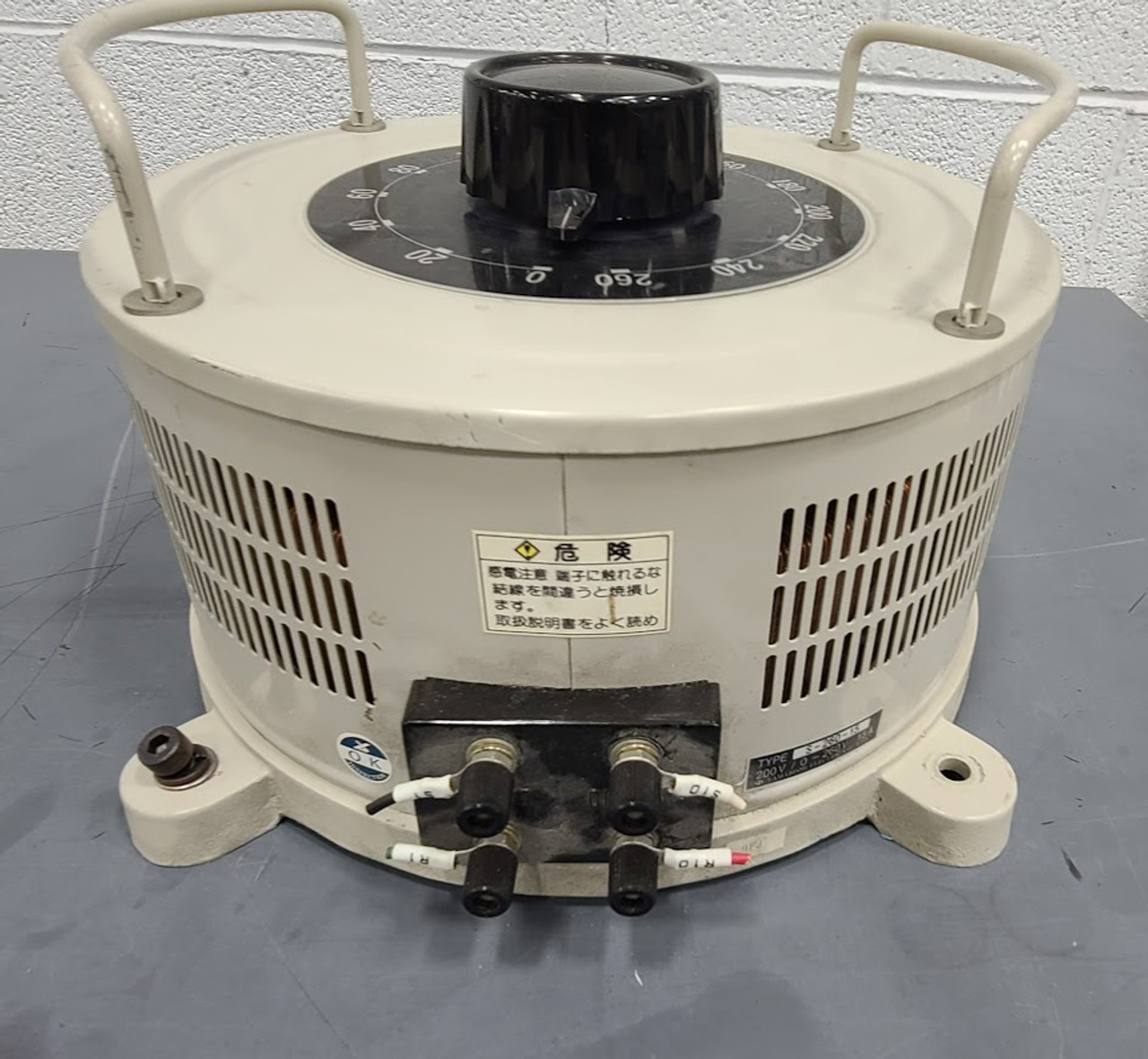 Yamabishi Electric Co. 200V In 0-260V Out 15 Amp 3 kVA Variable Transformer S-260-15