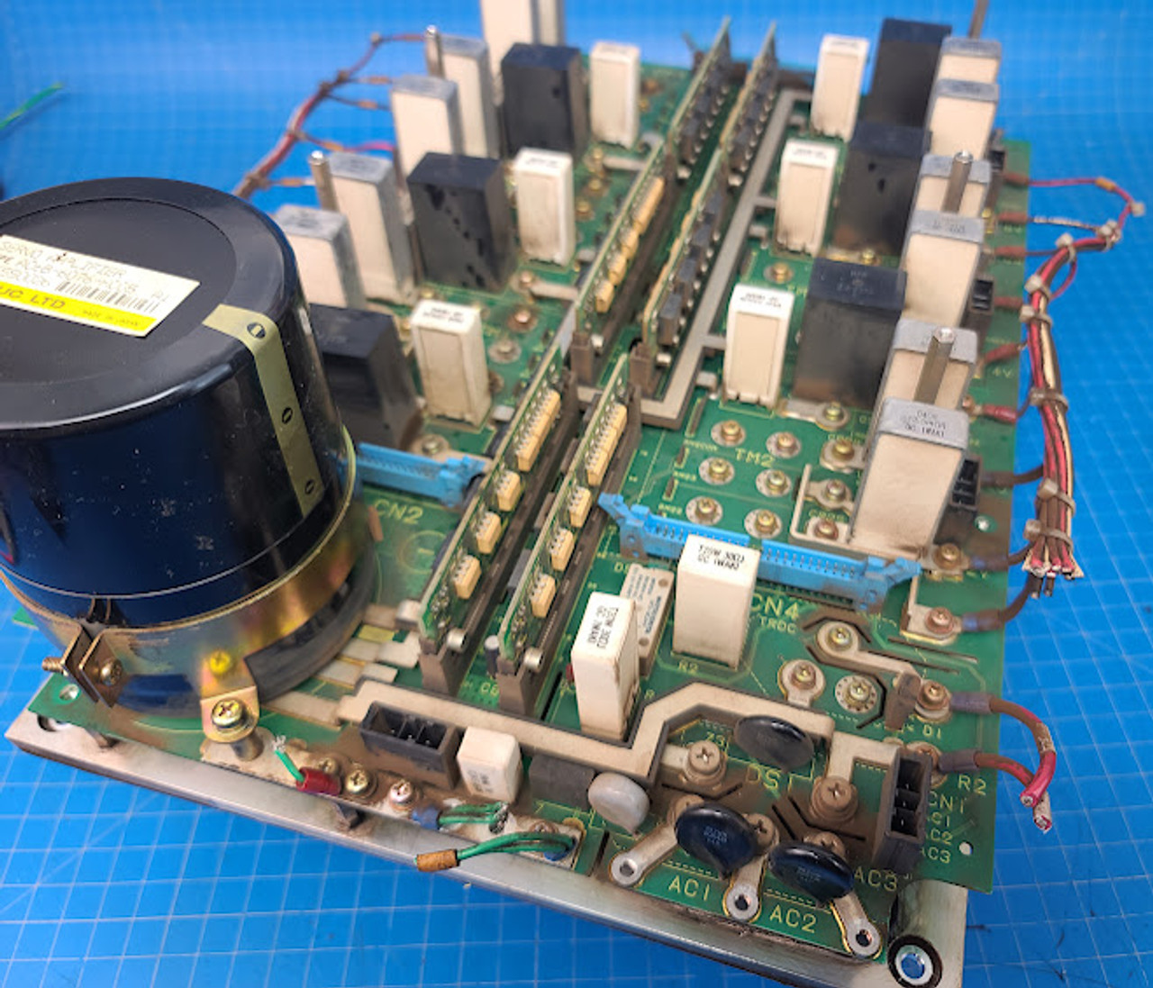 Fanuc Amplifier / Servo Drive / Power Circuit Board A20B-1006-0100