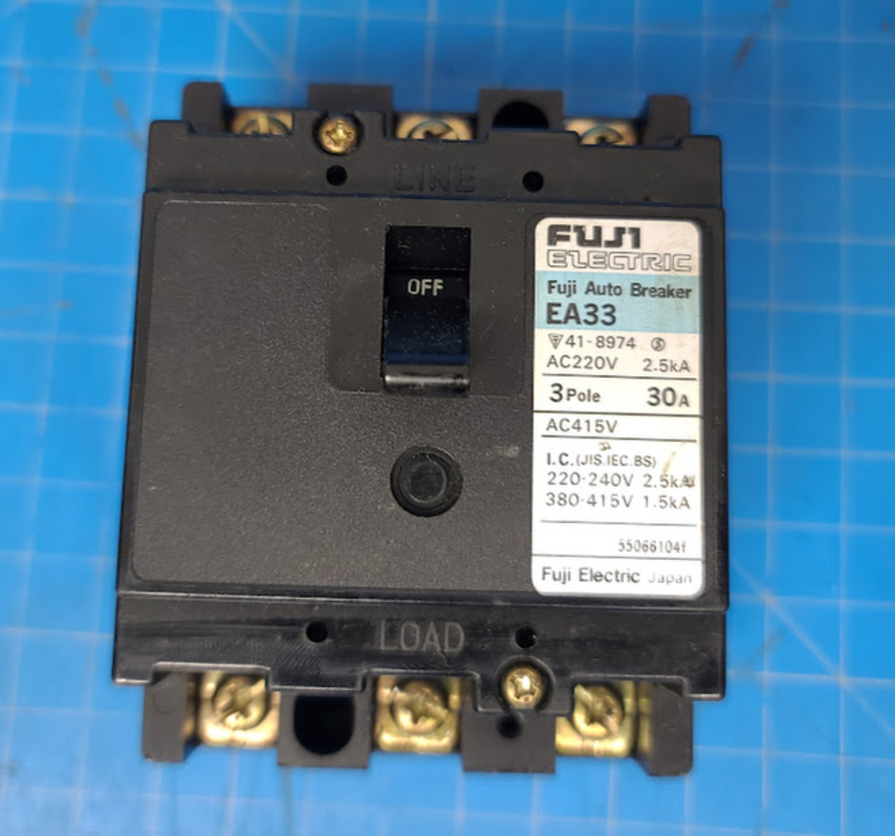 Fuji Electric 3 Pole 30 Amp 220-240V Circuit Breaker EA33