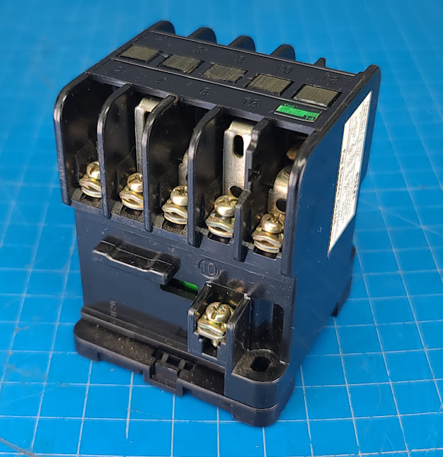 Fuji 110V Magnetic Contactor SRC3631-5-1-110V60HZ