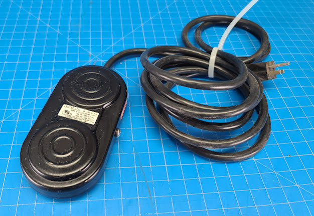 Linemaster Lektro-Lok 10A 125-250 VAC Foot Switch L-2-S