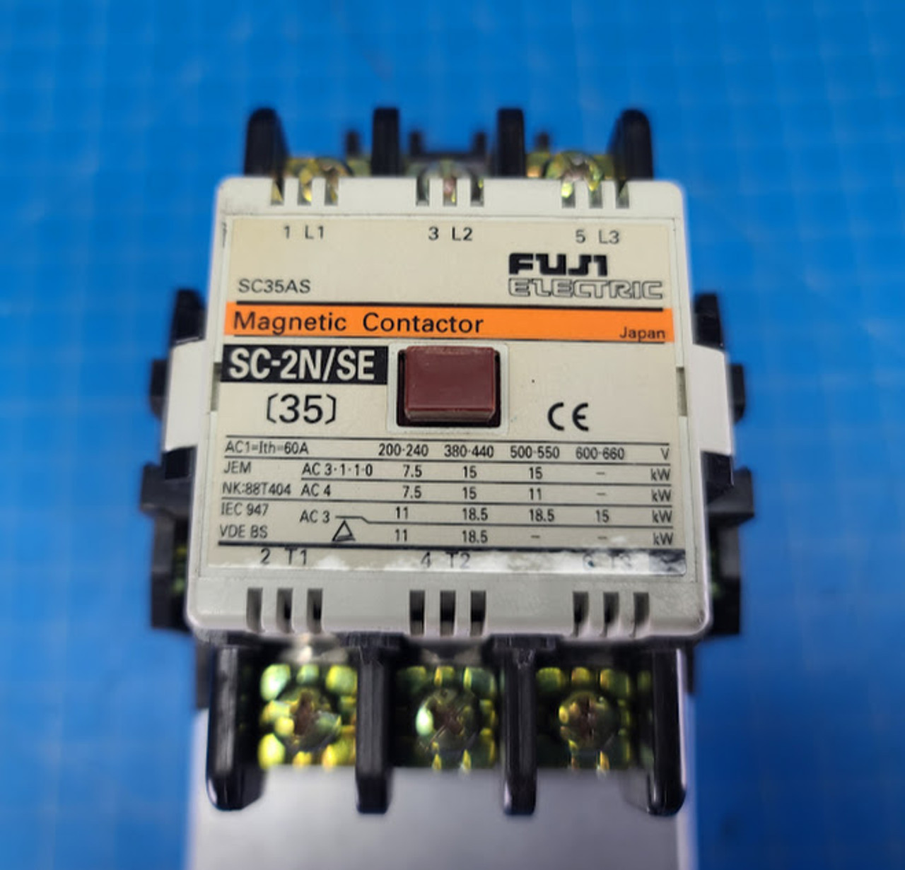 Fuji Electric 3P 2NO/2NC 200-220/220-240 VAC Non Reversing Contactor SC-2N/SE