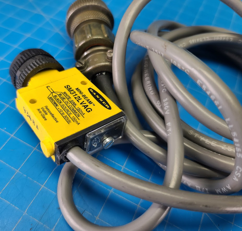 Banner 150 MA 10/30 VDC 2000 MM 3pin Plug Photoelectric Sensor SM312LVAG