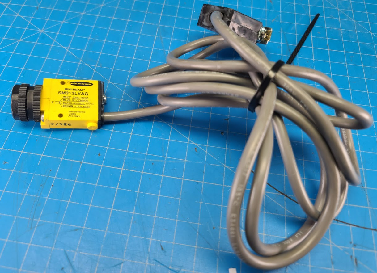 Banner 150 MA 10/30 VDC 2000 MM 15pin Plug Photoelectric Sensor SM312LVAG