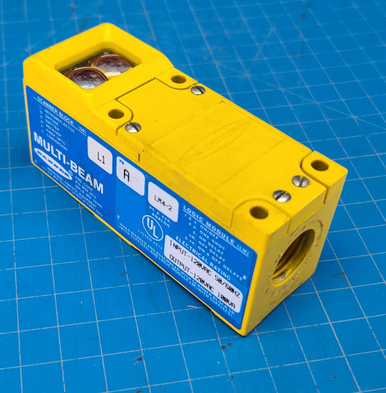 Banner Multi-Beam Photoelectric Sensor L1-PBA-LM4-2