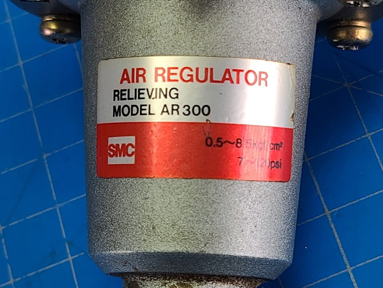 SMC .5-8.5 kgf/cm2 7~120 PSI Pressure Regulator Relieving Model AR300