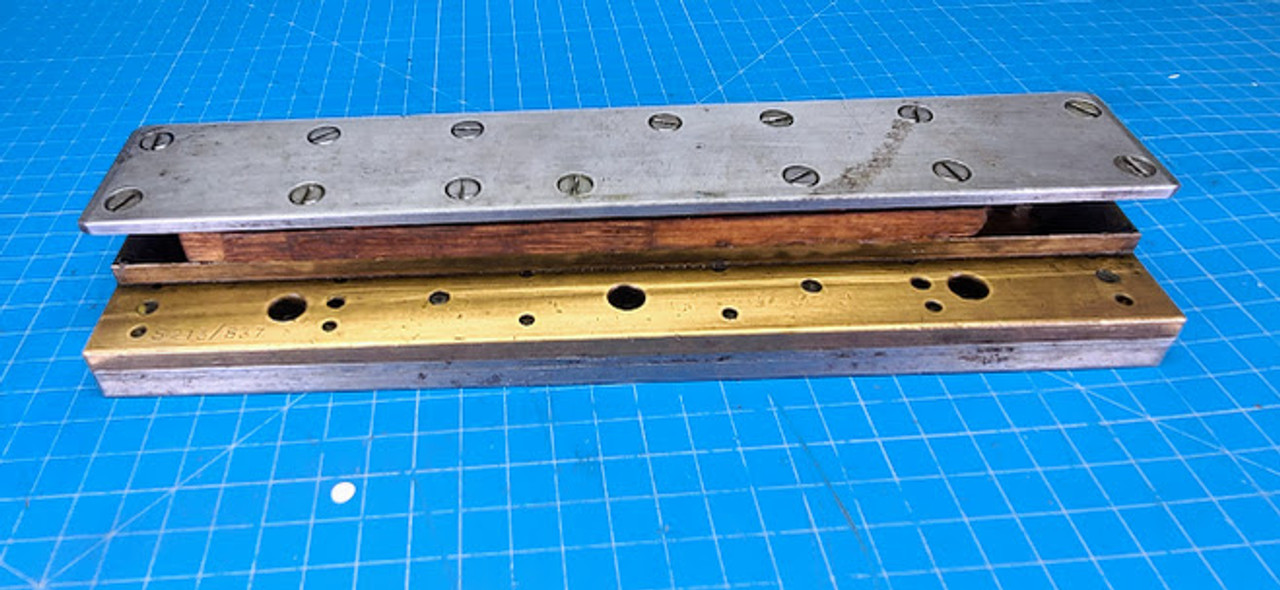 GBC / Sickinger USP-13 2:1 Rectangle .156 x .216" / 3 Hole Punch Die Missing 2 Pins