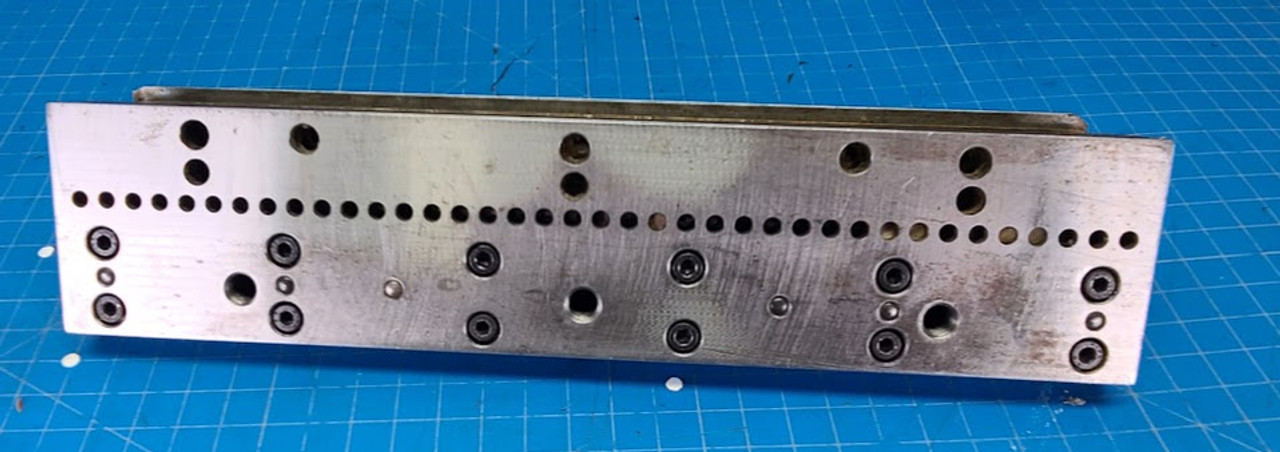 GBC / Sickinger USP-13 3.2:1 Round .177" / 3 Hole Punch Die Missing 3 hole pins